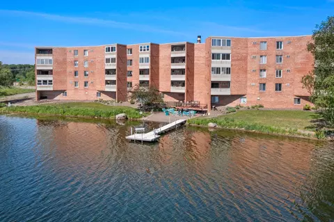 329 Geneva Ave N #204, Oakdale, MN 55128