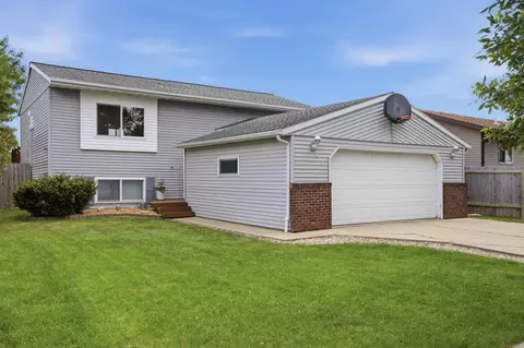 619 21st St E, West Fargo, ND 58078