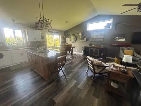 Kitchen - 15520 73rd St, Milaca, MN 56353 photo 2 of 2