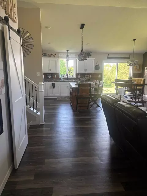 Entry Way - 15520 73rd St, Milaca, MN 56353 photo 3 of 6