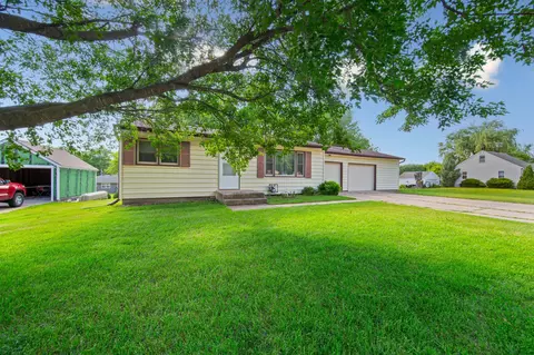 1238 Bigelow Ave, Owatonna, MN 55060