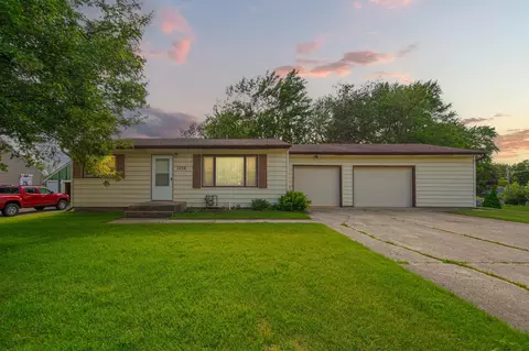1238 Bigelow Ave, Owatonna, MN 55060