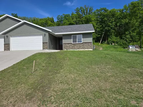 1477 Michigan Ave, Detroit Lakes, MN 56501