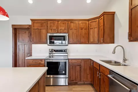 Kitchen - 745 165th St, Hammond, WI 54015 photo 5 of 7