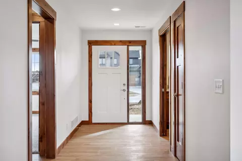 Entry Way - 745 165th St, Hammond, WI 54015 photo 2 of 3