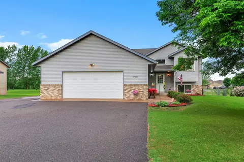 37888 Hawthorne Ave, North Branch, MN 55056