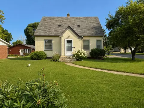 201 2nd St SW, New Prague, MN 56071