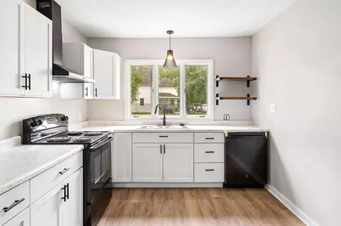 Kitchen - 704 8th Ave S, Saint Cloud, MN 56301 photo 2 of 6