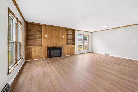 Living - 704 8th Ave S, Saint Cloud, MN 56301 photo 1 of 7