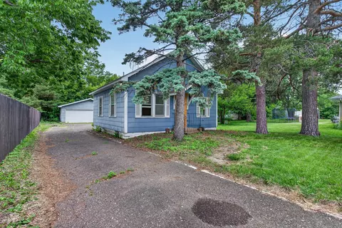 7624 68th Ave N, Brooklyn Park, MN 55428