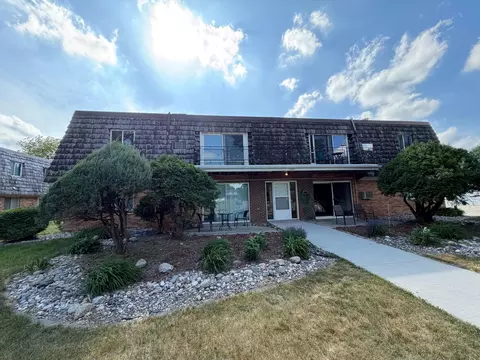 2457 W Country Club Dr S #G, Fargo, ND 58103