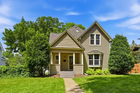 825 E Center St, Rochester, MN 55904