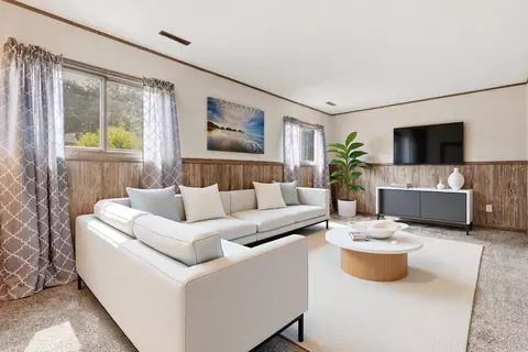 Living - 201 3rd St E, Tracy, MN 56175 photo 5 of 7