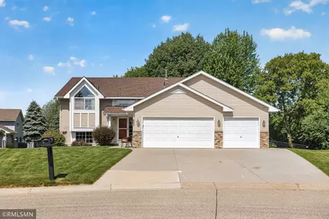 893 Marnie Cir S, Maplewood, MN 55119