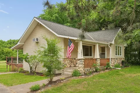 5831 E Viking Blvd, Wyoming, MN 55092