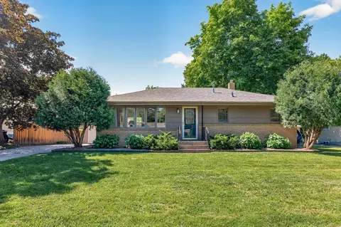 1056 Glenhill Rd, Shoreview, MN 55126