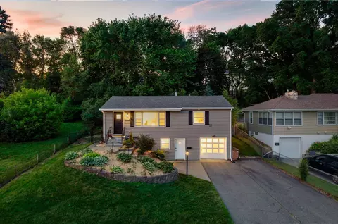 2736 Mcnair Dr N, Robbinsdale, MN 55422