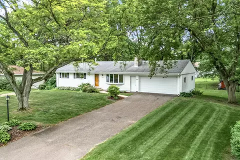 1760 Garland Ln N, Plymouth, MN 55447
