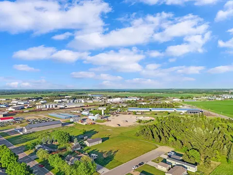 707 4th St SE, Perham, MN 56573 photo 6