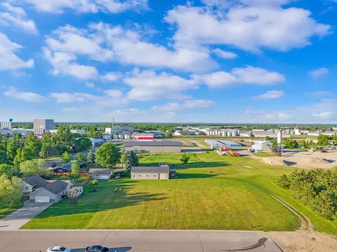 707 4th St SE, Perham, MN 56573 photo 3