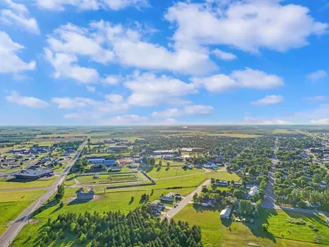 707 4th St SE, Perham, MN 56573 photo 8