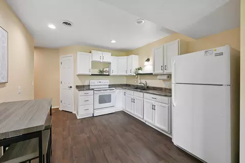 Kitchen - 2201 Saddlebrook Rd, Buffalo, MN 55313 photo 3 of 3