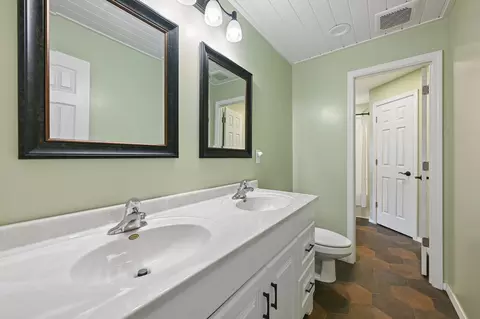Bath - 2201 Saddlebrook Rd, Buffalo, MN 55313 photo 6 of 8