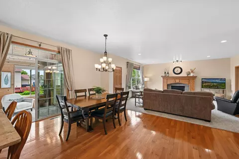 Dining - 2201 Saddlebrook Rd, Buffalo, MN 55313 photo 2 of 2