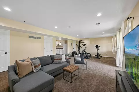 Living - 2201 Saddlebrook Rd, Buffalo, MN 55313 photo 6 of 6
