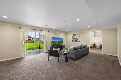 Living - 2201 Saddlebrook Rd, Buffalo, MN 55313 photo 5 of 6