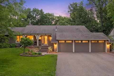 8091 Kentucky Cir, Bloomington, MN 55438