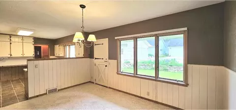 Dining - 505 E 3rd St, Morris, MN 56267 photo 1 of 1