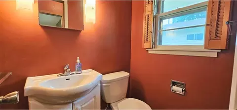 Bath - 505 E 3rd St, Morris, MN 56267 photo 1 of 4