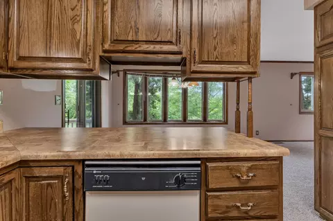 1309 Horseshoe Dr, Willmar, MN 56201