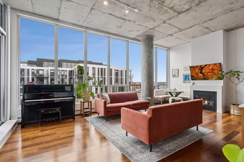 901 S 2nd St #905, Minneapolis, MN 55415