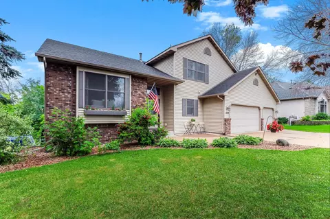 1219 15th St SE, Forest Lake, MN 55025