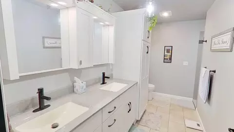 Bath - 408 N Main St, Hendricks, MN 56136 photo 2 of 2
