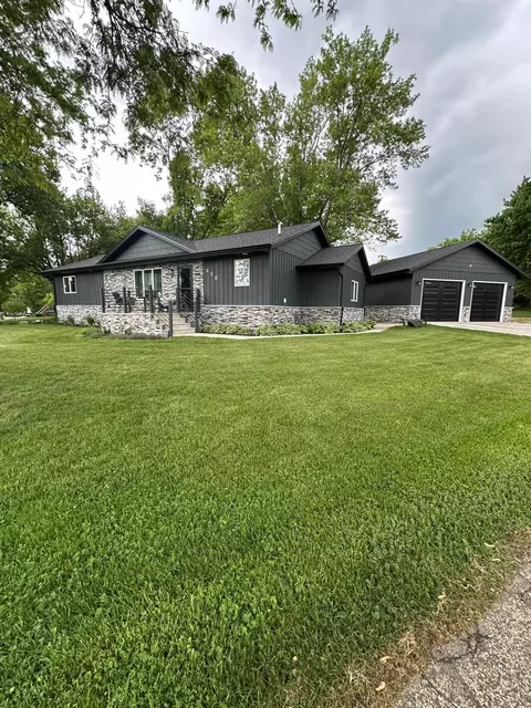 408 N Main St, Hendricks, MN 56136