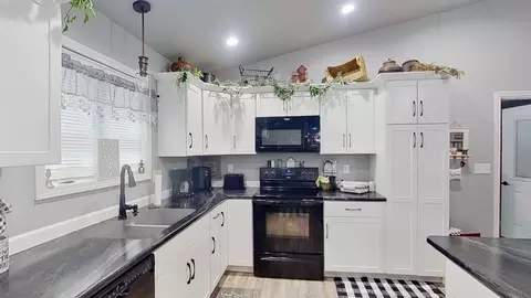 Kitchen - 408 N Main St, Hendricks, MN 56136 photo 2 of 4