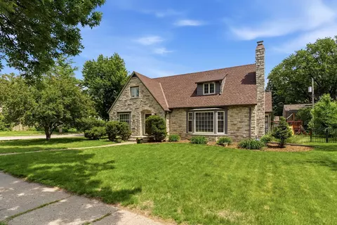 5901 Oakland Ave, Minneapolis, MN 55417