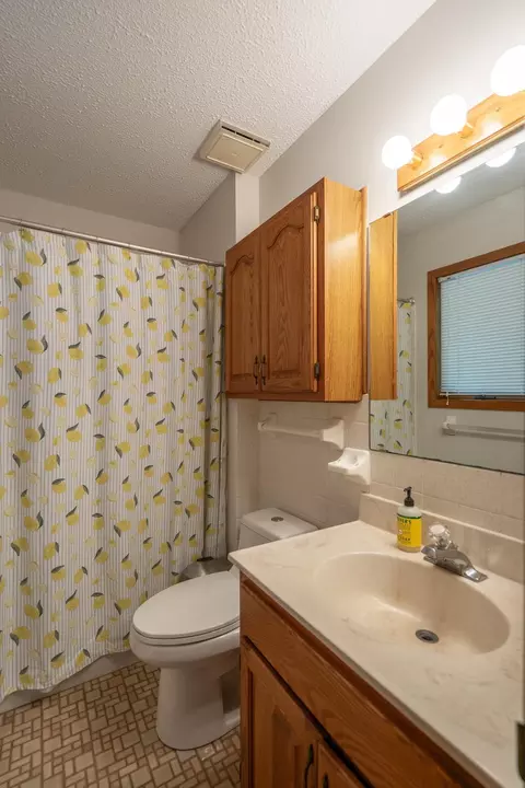 Bath - 2057 Summit Dr, Cushing, MN 56443 photo 1 of 3