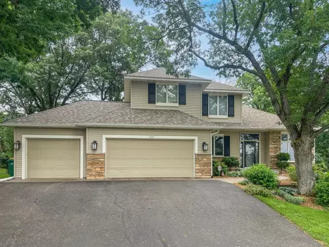 1120 10th St N, Hudson, WI 54016