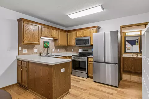 7943 Forest Blvd #I, Woodbury, MN 55125