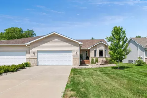 612 Butler Dr, Belle Plaine, MN 56011