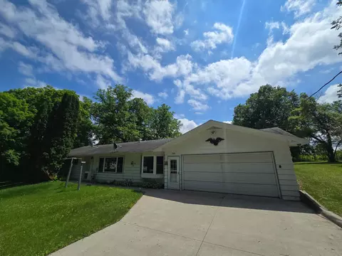 321 E Scharf Ave, Vergas, MN 56587