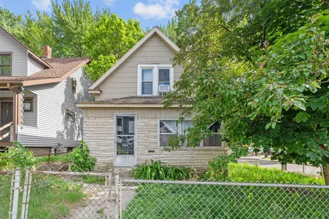 1062 Minnehaha Ave E, Saint Paul, MN 55106