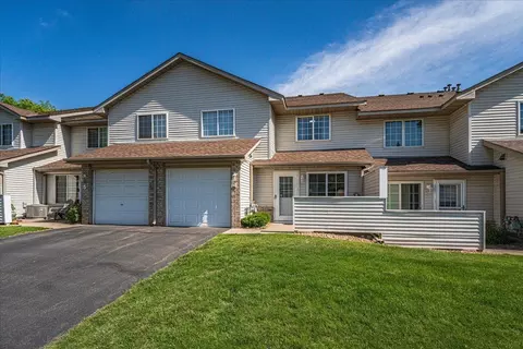 2775 W Ranchview Ln N #4, Plymouth, MN 55447
