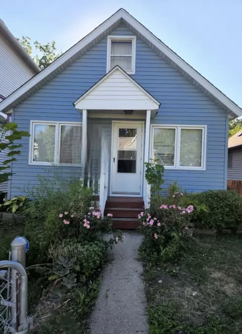 939 Earl St, Saint Paul, MN 55106