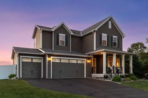 7091 Oak Ridge Ct, Shakopee, MN 55379