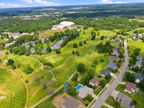 View/Area - 1008 Newhall Dr, Faribault, MN 55021 photo 4 of 7